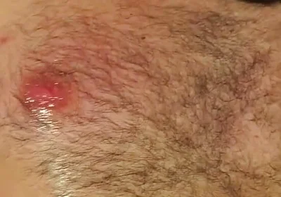 Muscle Bear Gets Edged