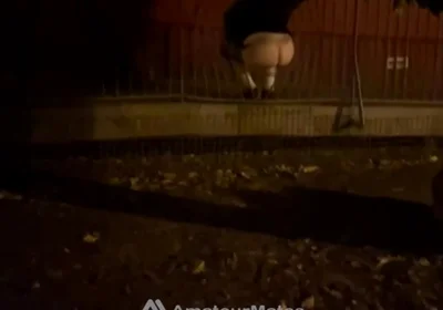 Straight Boy Dared to Show His Big Smooth Butt in Park