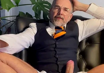 Suited Stepdaddy Solo Wank & Cum Eating