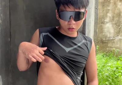 I Need Someone to Touch My Sexy Body