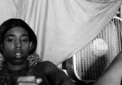 Black & White Vibrator Sesh