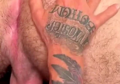 Tattooed Muscle Daddy Fucks Beefy Bear