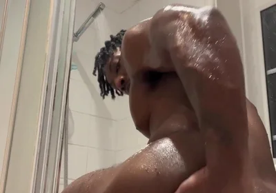 Quick Wank in Public Toilet