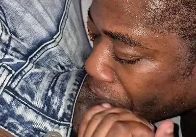 Relaxed up-close Jeans Throat Service