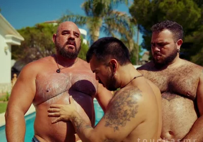 Poolside Cream Rubdown: Four Hands Slick up a Needy Sub, Sandwiched