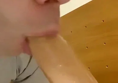 I love my new realistic dildo!