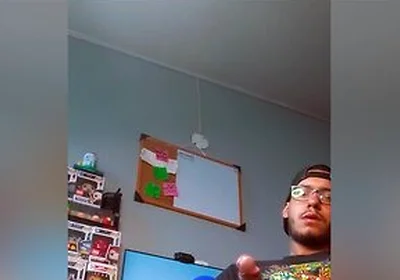 Cum Gamer In The Office Showing His Ass And Filling It With Sperm