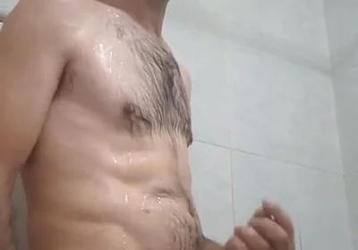 Straight Guy with a Huge Cock Jerks off in the Shower Until He Gets All the Milk Out.