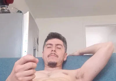 Big Dicked Daddy Shots a Big Thick Cum