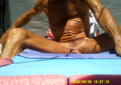 8-30-2026 Naked Tan Tug Diddle the Bung Hole and Tunes. 30 Plus Min