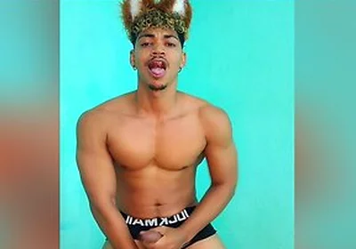 Cubanfox, Furry, Masturbandose Su Enorme Polla De 24 Cm