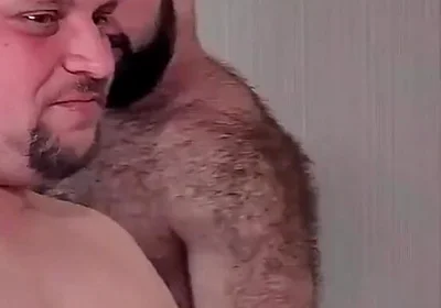 Fitting in - Bear Orgy