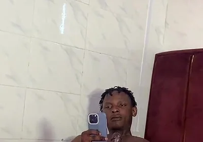 Two Street Thugs Had a First Sight Fuck Behind the Scenes