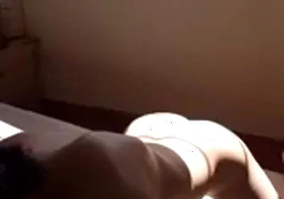 Joven Twink Blanco Se Da Sol Anal En El Culo