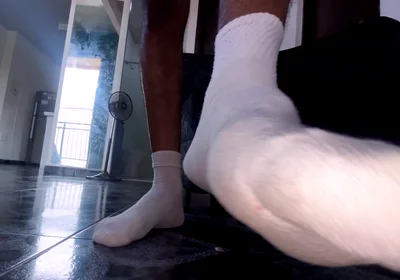 Big Bulge to Adore Furry and Sweaty White Socks for Elonqueserte in Pleasure