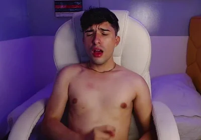 Watching Porn While Masturbating and Cumming