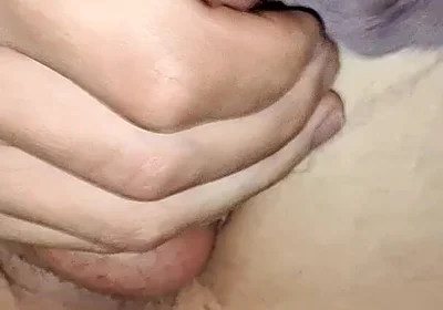 Late Squirt Peeing Clit Rub