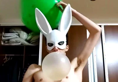 Bunny Looner Blowing up Big Balloons While Jerking off on Stream
