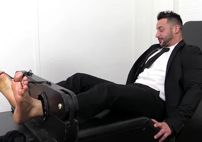 Burly Hunk Yoel Tied up & Tickle