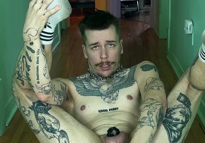 Tattoo Guy Ass Play with Toys