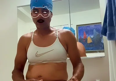 Kris Reelz - Showing off My New Sports Bra