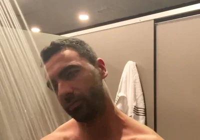 I Love to Take a Hot Shower