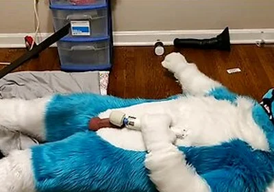 Fizzy Tortures His Balls With A Robospanker