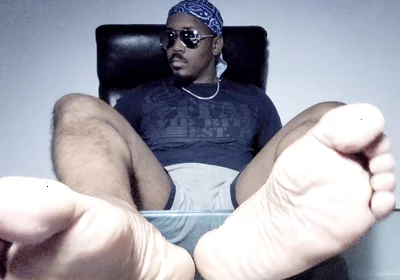 I Expose My Bright Male Soles (2) (2025)