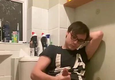 60fps 19 Year Cute Nerd With Huge 8 Cock Cums All Over Himself
