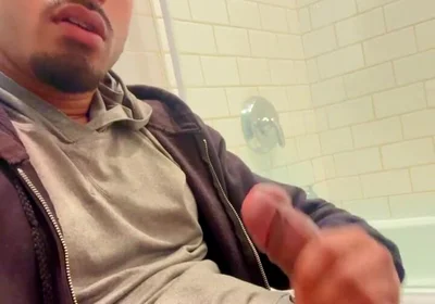Gooning on the Toilet