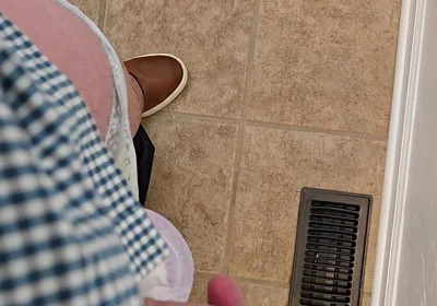 New Kotex Pad Placement Wank with Big Pad