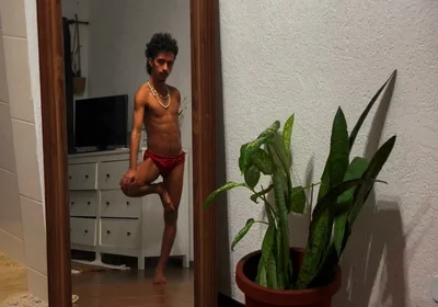 Showing off Naked in Front of My Friend