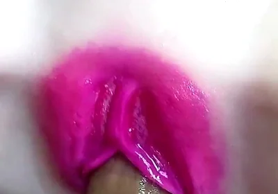 She Can't Run Away From My Thick!