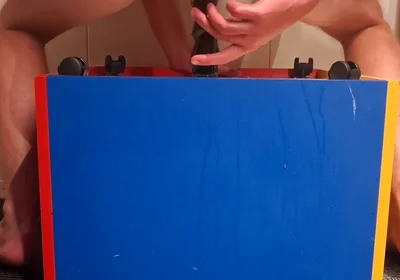 Horny Twink Loves to Rides His Dildo