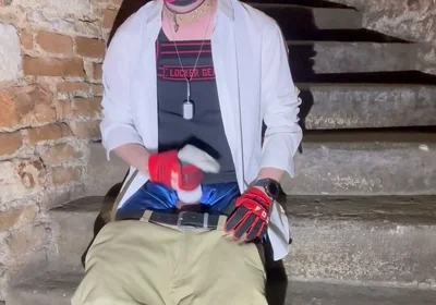 Sagger, Sneakers and Socks! Part 1