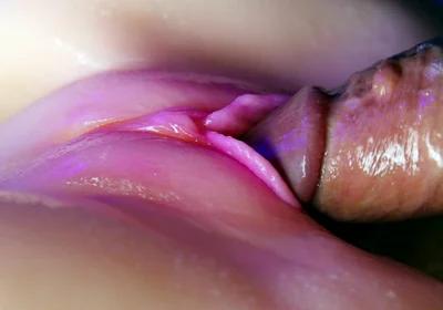 Juicy Pussy Close-up Absorbs a Portion of Sperm From a Big Cock and Slurps!