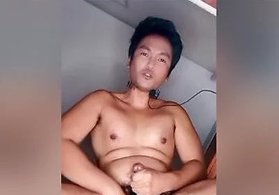 Nagpaulan Ng Madaming Tamod Si Pogi. Handsome Rained Lots Of Cum