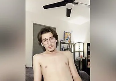 Nerdy Twink Jerks Off In His Bedroom