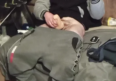 Cumshot in the Place Where I Go to Masturbate and Plus Before the Videos I Made Controll
