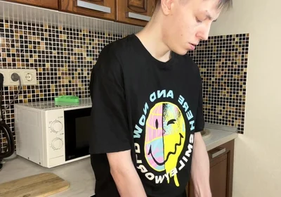Young Twink's Gushing Cum Delight