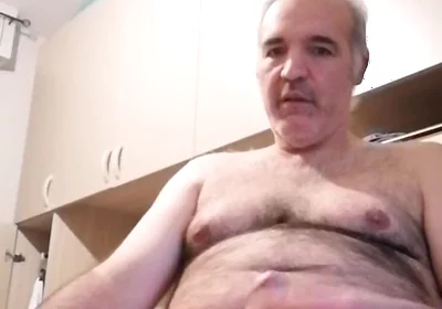 A Piss Before the Saw!