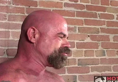 Stepdaddy Hunt 2: Loading Cock