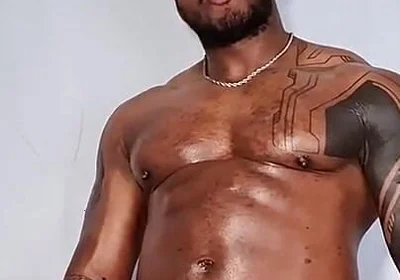 Week 5 of Pumping. Got This New Outfit