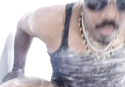 I Wash My Body in the Bath 5