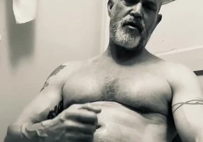 Hot B&w Bathroom Bate.