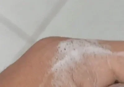 Extreme Burning Sensation Makes the Glans Foam with Arousal.