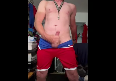 Jockdad87 Shoots a Load in His Wrestling Singlet