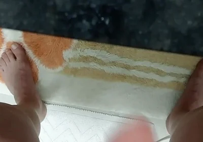 Murray Yaman Masturbates Solo in the Bathroom Watching His Own Porn..