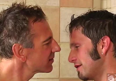 Stepdaddy Hunt: 4 Shower Buddies