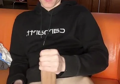 Hand Pump Session Builds to Uncontrollable Twink Cum